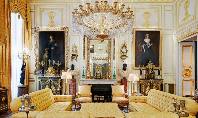 HOLA.com te cuenta los detalles de una de las subastas del año: la colección parisina de Balkany