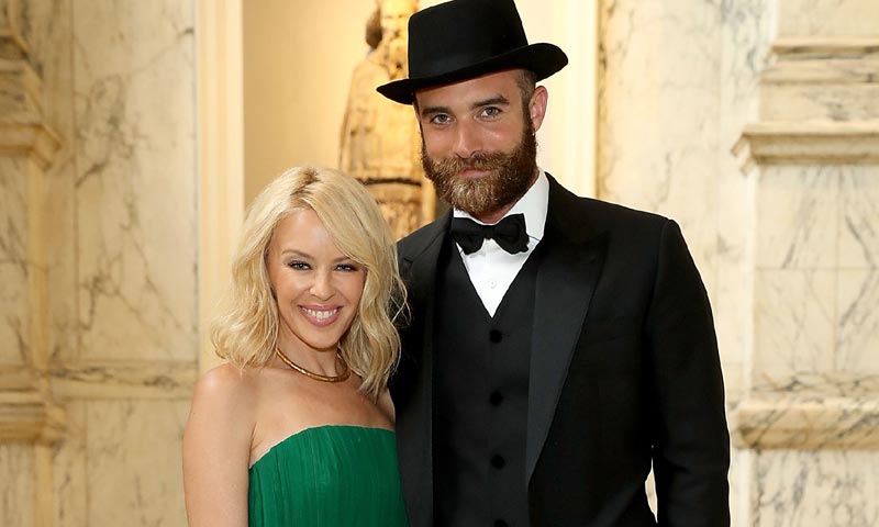 ¡Kylie Minogue se casa! ¿Quieres conocer todos los detalles de su inminente enlace?