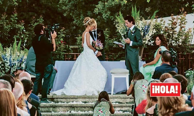 Los detalles de la emotiva boda del hijo de Ana Rosa Quintana en ¡HOLA!