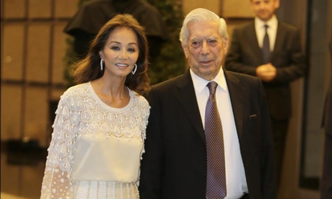 Mario Vargas Llosa relata el terrible episodio que vivió durante sus vacaciones junto a Isabel Preysler