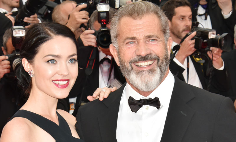 Mel Gibson será padre por novena vez a sus 60 años