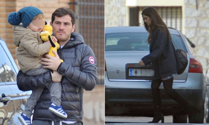 Iker Casillas y Sara Carbonero vuelven a casa por Navidad