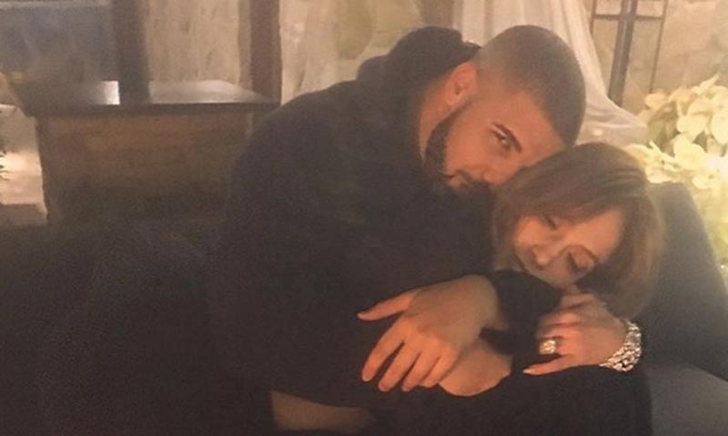 Jennifer López se deja mimar por Drake: el cantante le regala un collar de 94.000 euros