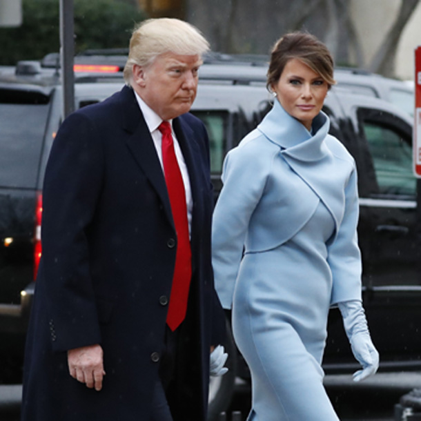 Melania Trump, emulando a Jackie Kennedy y elegancia contemporánea para la noche