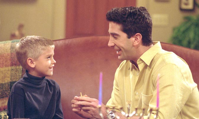 ¿Te acuerdas del hijo de Ross en 'Friends'? ¡Ni te imaginas cómo ha cambiado!