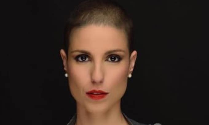 La valiente historia de Marta García, una presentadora de informativos que supo plantarle cara al cáncer en televisión