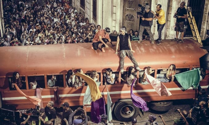 Enrique Iglesias pone a bailar a La Habana con su vídeo 'Súbeme la radio', ¿quieres verlo?