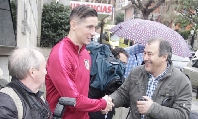 Fernando Torres abandona el hospital, recuperado del dramático golpe que le dejó inconsciente