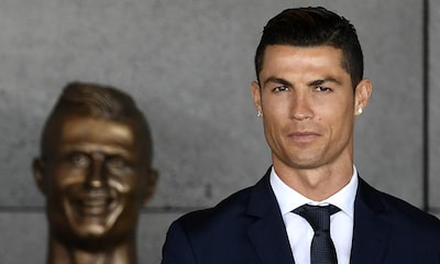 El busto de Ronaldo, el único que consigue robarle el protagonismo en las redes