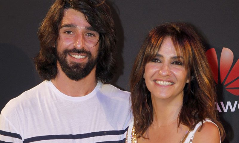 Melani Olivares da a luz a su tercer hijo, Lucho