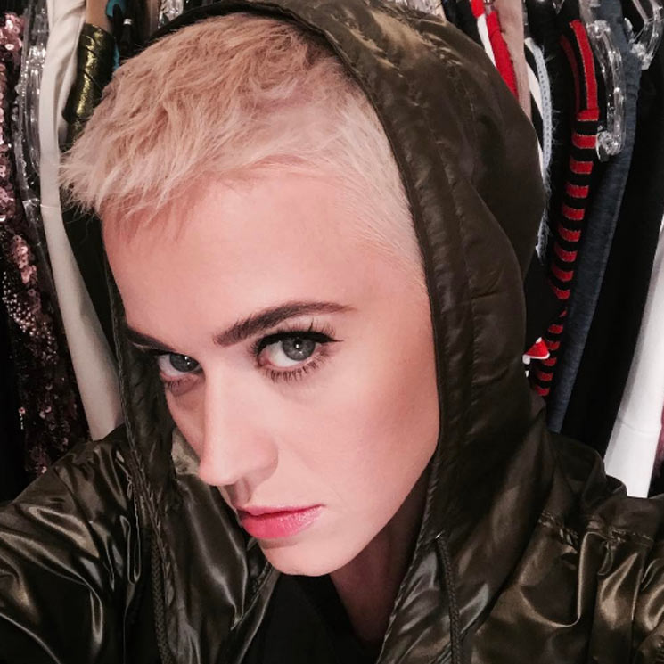 Katy Perry vuelve a cambiar de 'look'... y deja de nuevo a sus fans boquiabiertos