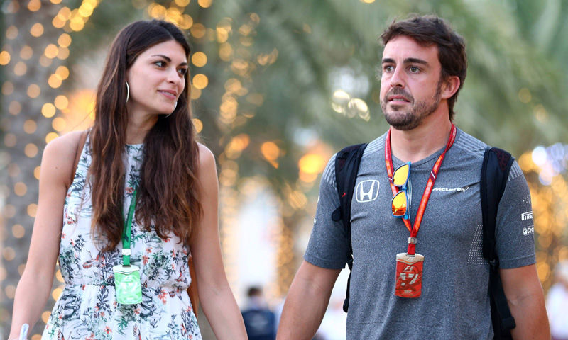 ¡Besos y más besos! Fernando Alonso se pone romántico con Linda Morselli