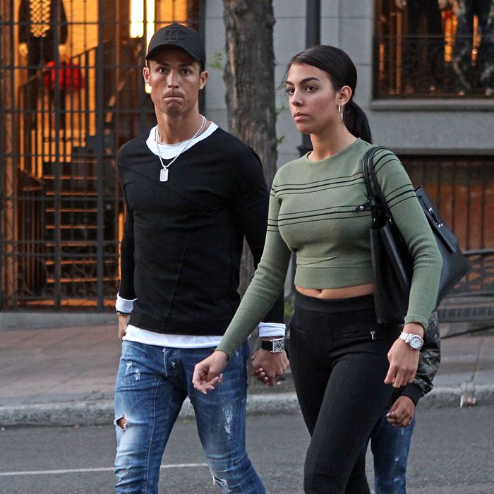 Cuanto Mide Georgina La Novia De Ronaldo