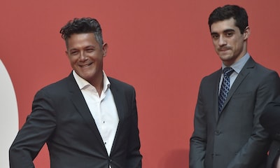Alejandro Sanz y el patinador Javier Fernández reciben la Medalla de la Comunidad de Madrid