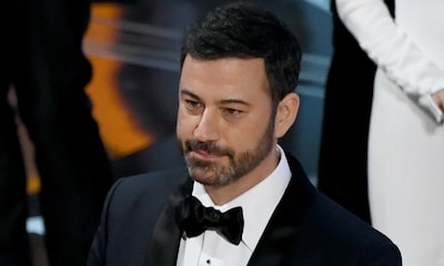El presentador Jimmy Kimmel se emociona al recordar la operación a corazón abierto de su hijo recién nacido