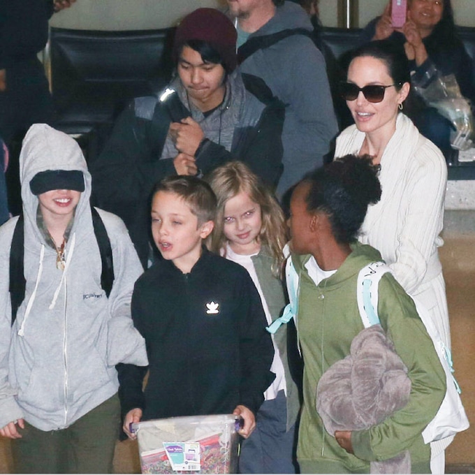 Angelina Jolie reaparece con sus hijos tras la dura confesión de Brad Pitt
