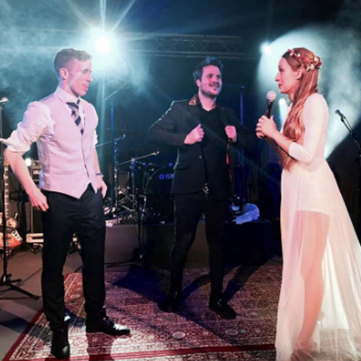 Dani Martín sorprende a la novia de Iker Muniain en su boda ¡con un concierto sorpresa!