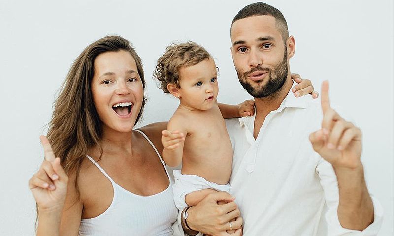 Malena Costa y Mario Suárez celebran el primer cumpleaños de su hija Matilda