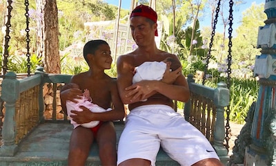 La imagen más tierna de Cristiano Ronaldo con sus tres hijos