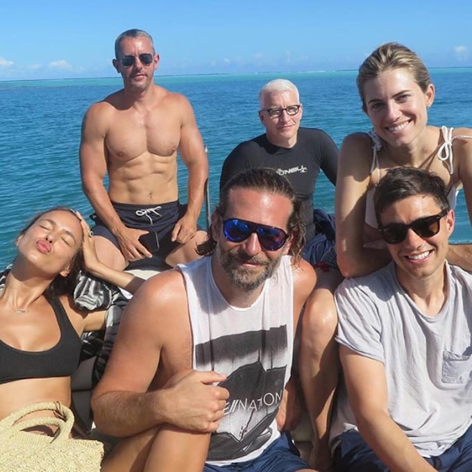 Irina Shayk y Bradley Cooper se relajan en Tahití en su primer verano como padres