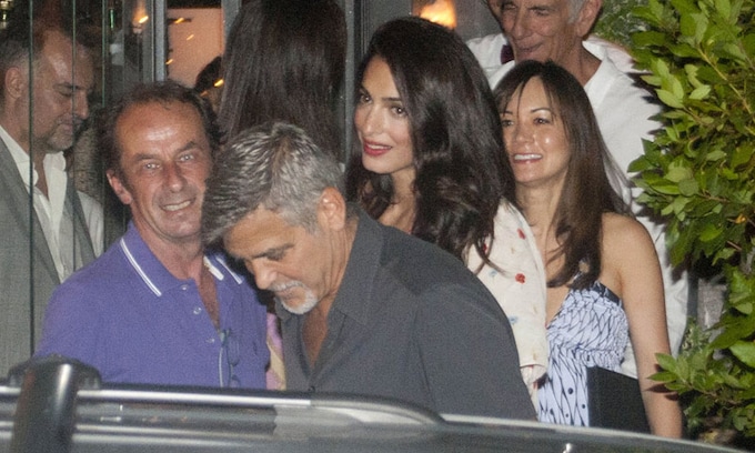 George y Amal Clooney, cena romántica sin niños en su paraíso particular