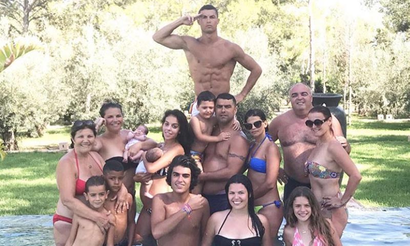 La significativa foto de Cristiano Ronaldo en sus 'accidentadas' vacaciones