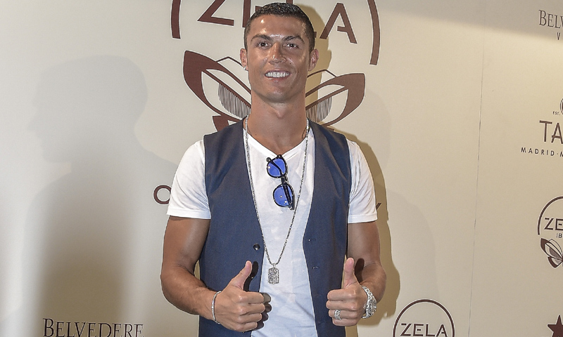 Cristiano Ronaldo se alía con Enrique Iglesias, Rafa Nadal y Pau Gasol