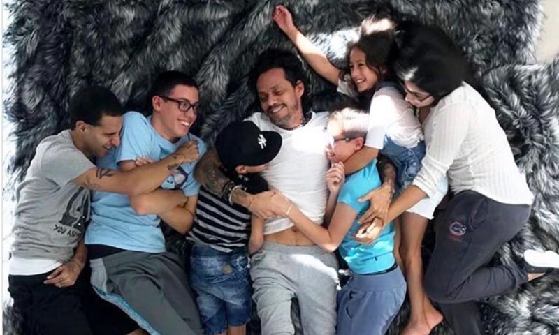 Marc Anthony y sus hijos