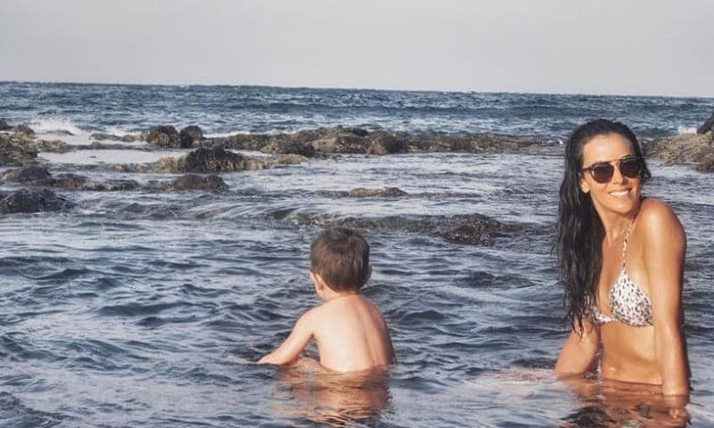 Las idílicas vacaciones de Raquel del Rosario en su isla
