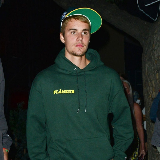 Justin Bieber se refugia en la iglesia apoyado por sus exparejas Selena Gomez y Hailey Baldwin