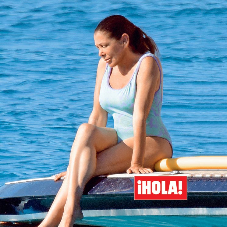Isabel Pantoja se pronuncia sobre las imágenes de sus vacaciones en Ibiza publicadas en ¡HOLA!
