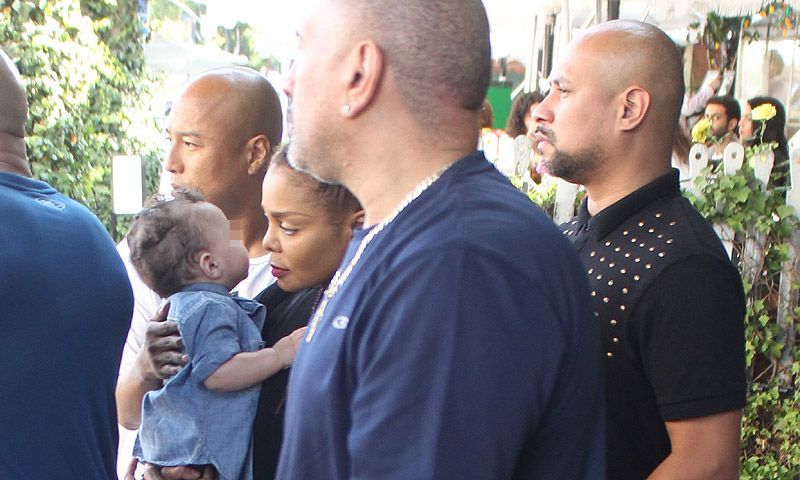 ¡Hasta cinco guardaespaldas! Janet Jackson y su 'misión' para proteger a su hijo