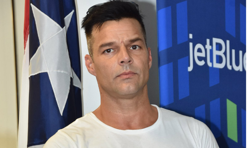 Ricky Martin aterriza en Puerto Rico en busca de su hermano desaparecido