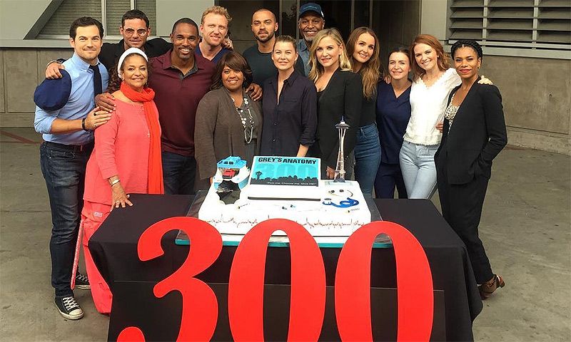 Los actores de 'Anatomía de Grey' cuelgan las batas y se van de fiesta para celebrar los 300 capítulos de la serie