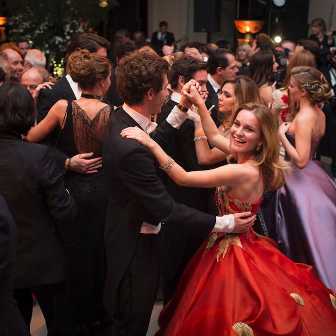 Así viven las horas previas los jóvenes de la 'jet' que asistirán al Baile de Debutantes de París 