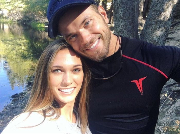 La Original Forma Con La Que Kellan Lutz Y Brittany Gonzales Desvelan Que Se Han Casado