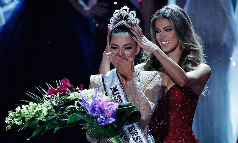 Así es Demi-Leigh Nel-Peters, Miss Universo 2017, amante de la velocidad y con un pasado nada fácil