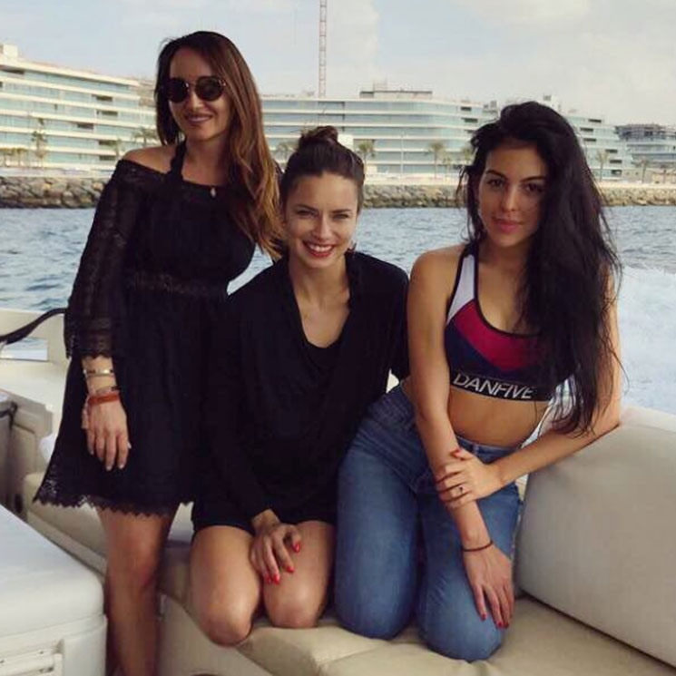 Georgina Rodríguez de 'tour' por Dubai con Adriana Lima