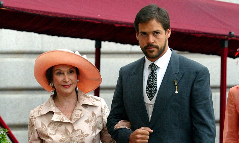 Luis Alfonso de Borbón se despide de su abuela con una 