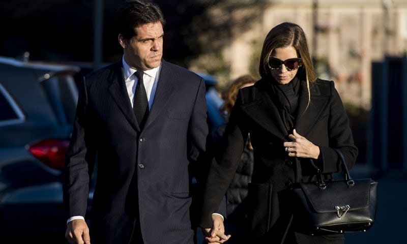 Luis Alfonso de Borbón y Margarita Vargas, junto con familiares y amigos, acuden a la incineración de Carmen Franco