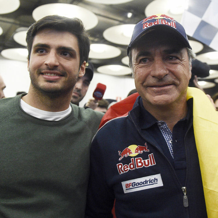 Carlos Sainz Jr. lidera el emocionante recibimiento a su padre, Carlos Sainz, a su llegada a Madrid