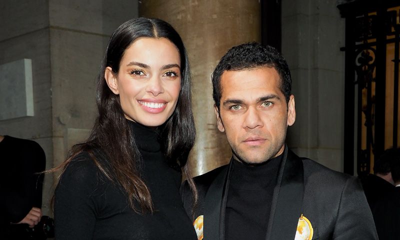 Dani Alves y Joana Sanz