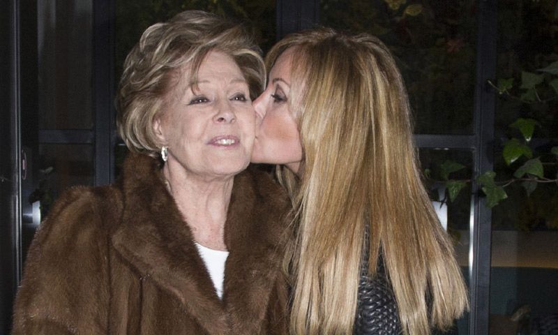 Lara Dibildos aclara el estado de salud de su madre, Laura Valenzuela