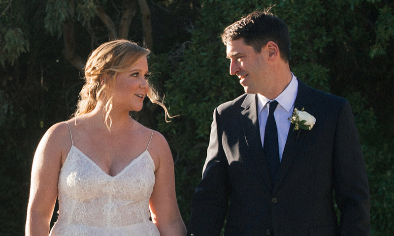 ¡Sorpresa! Amy Schumer y Chris Fischer se han casado