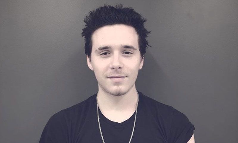 El tatuaje de Brooklyn Beckham con el que rinde homenaje a su madre