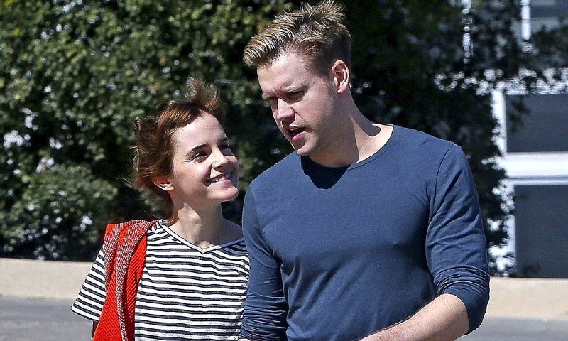 ¡Ya es oficial! Emma Watson y Chord Overstreet pasean su amor por Los Ángeles