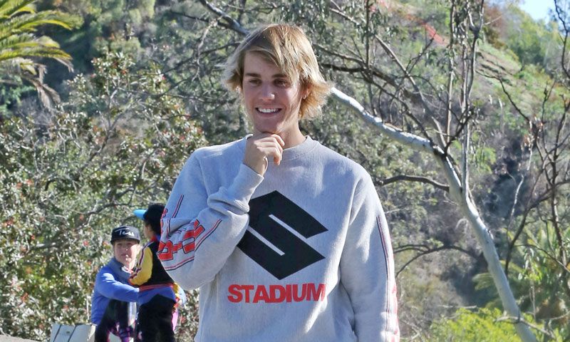¿Malos tiempos para Justin Bieber? El cantante y su 'accidentado' paseo junto a una amiga