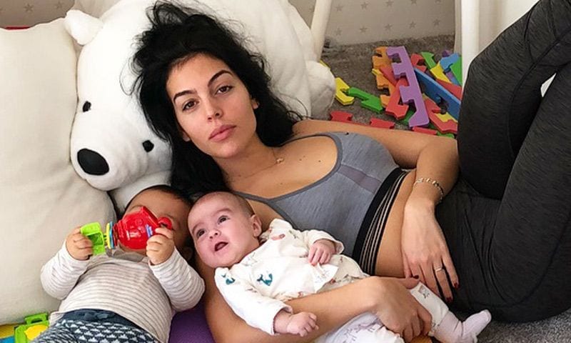 La Fotografia Mas Graciosa De Alana Martina La Hija De Cristiano Ronaldo Y Georgina Rodriguez