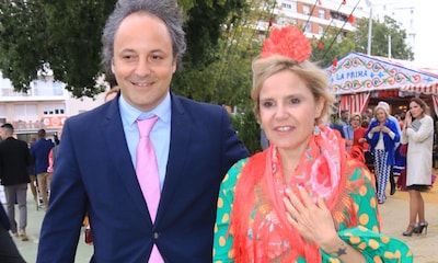 Eugenia Martínez de Irujo inaugura la Feria de Abril con Narcís Rebollo y su hija Tana