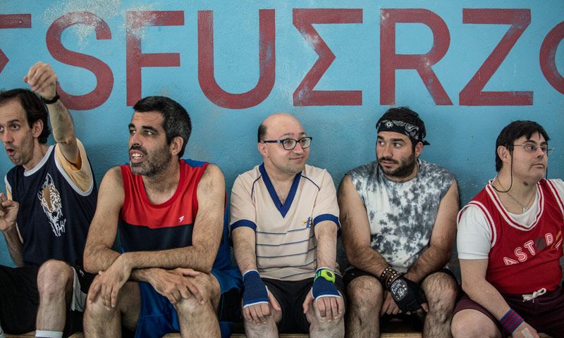 'Campeones' continúa como número uno en su tercera semana y supera el millón de espectadores